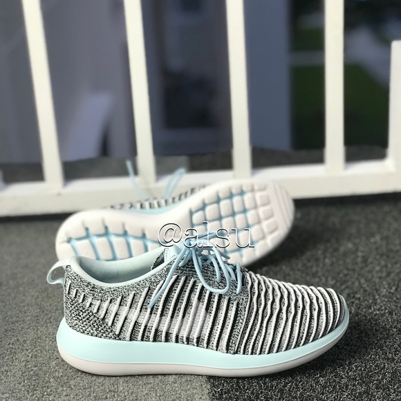 NWT Nike Roshe Two Flyknit Blue WMNS - Picture 4 of 8